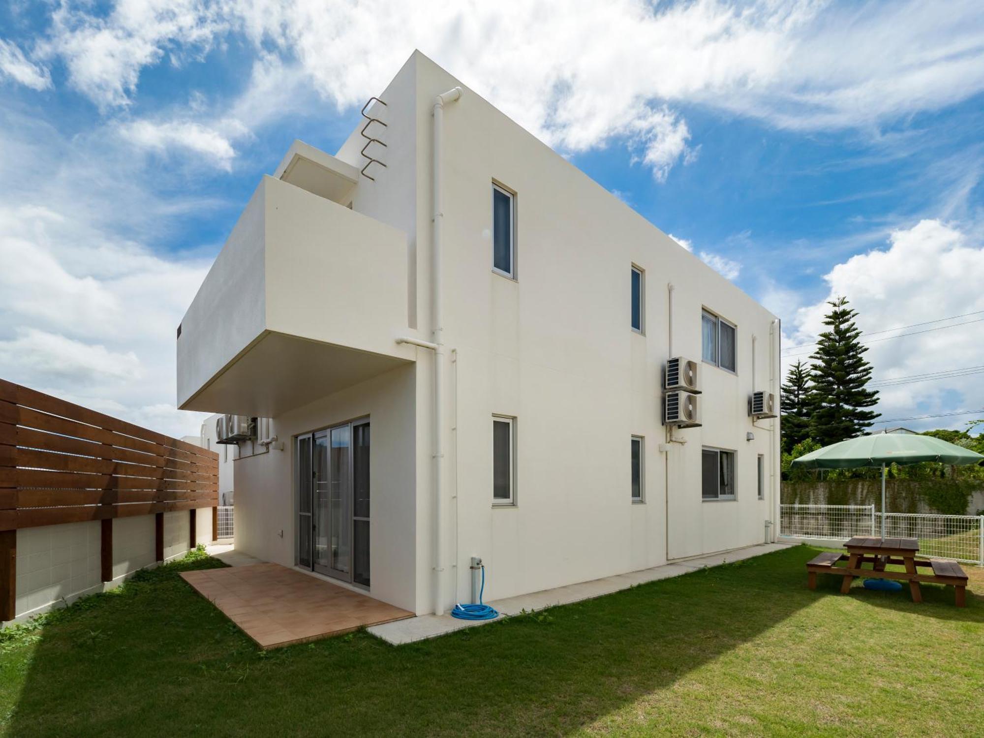 Chibana Terrace Villa Okinawa Екстериор снимка